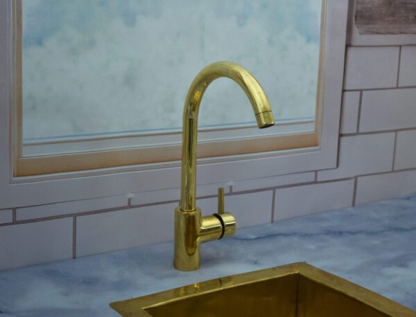 unlacquered brass single hole faucet.Handcrafted 360 Degree Swivel, Single Handle, One Hole Faucet, Without sprayer