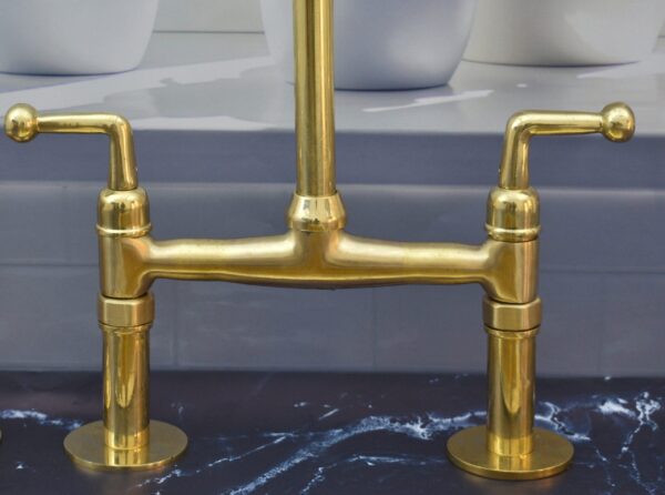 Unlacquered brass bridge faucet - Image 5