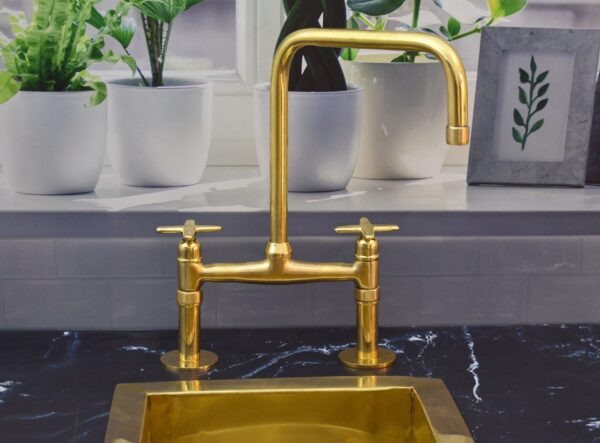 Unlacquered brass bridge faucet - Image 6