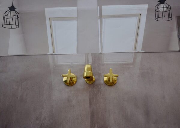 Handmade Unlacquered Brass Wall-Mounted Faucet - Image 4